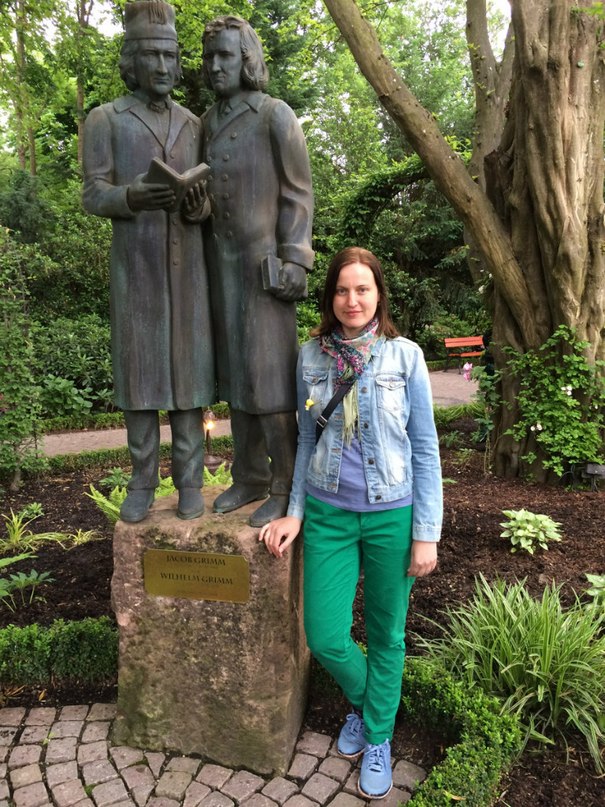 Что такое лето--безумная планета,не видно в телескопы--е-е), Братья Гримм