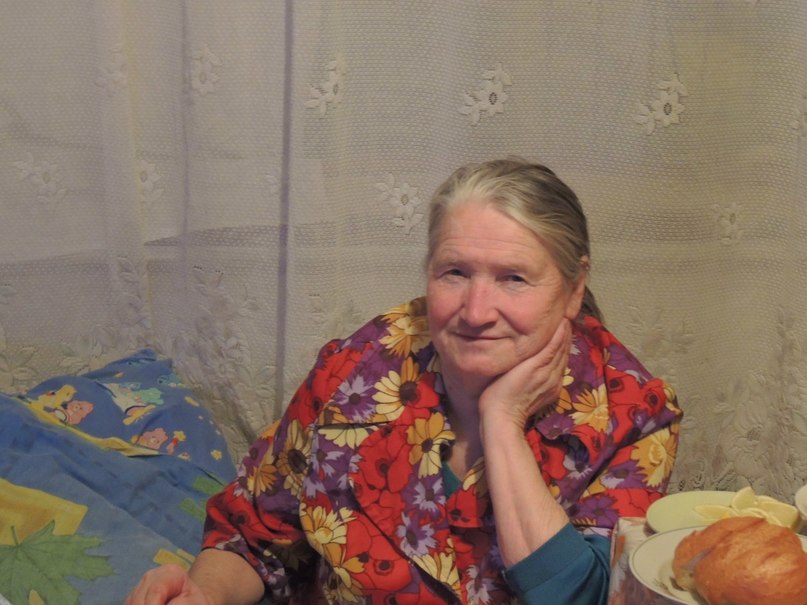 прости меня за всё,я люблю тебя очень,ты на всегда в моём сердце, Её нет больше рядом со мной,она ушла и её не вернуть