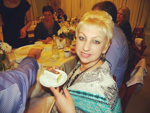 Мама! я без тебя всегда скучаю.. Мама! хожу и поезда встречаю.. Мама! как грустно мне без теплых рук твоих.., Елена Есенина