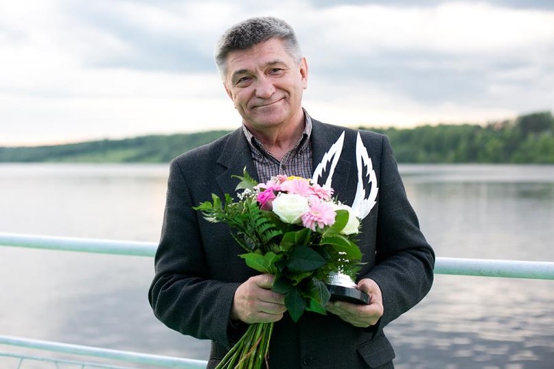 Аллергия (Есть только ты и я, - все остальное пустое,  Пусть говорят нам,что мир сошел с ума!Мне наплевать! Знай,, Интонация