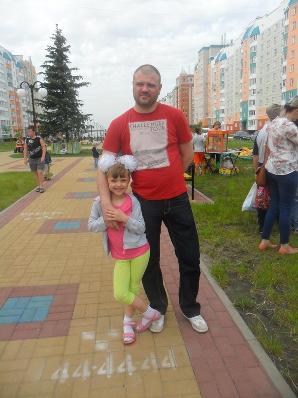 Мой папа, Лиза Марченко 6 лет, песня посвящается моему папе, Юрию Марченко. А слова написала моя мама, Елена Марченко.