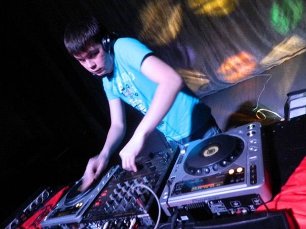 ATTENT!ON (track 9 may 2012 RECORD MAYDAY), Mad Noise Project